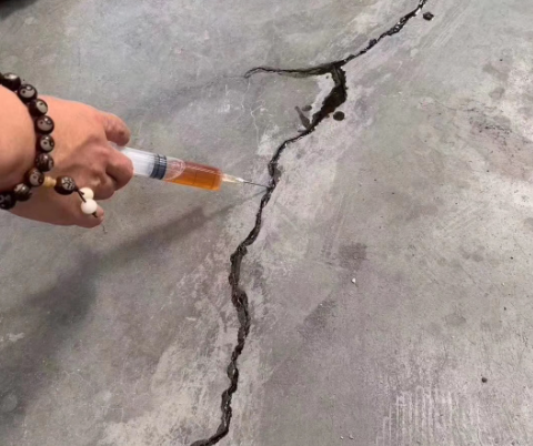 迎江混凝土裂缝修补技术详解​